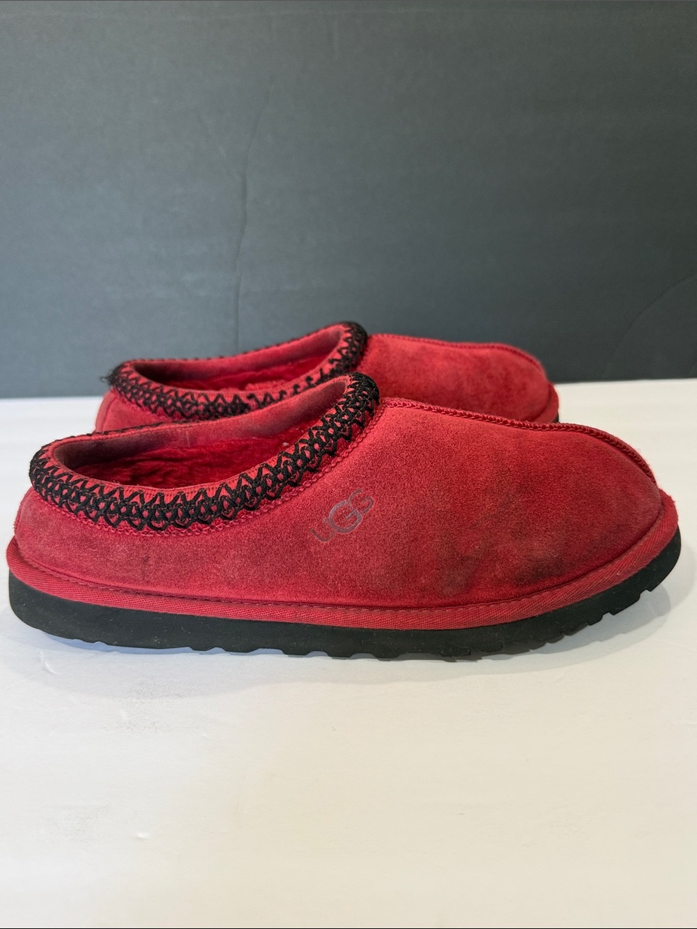 UGG Tasman slip on slippers for women’s sz 8